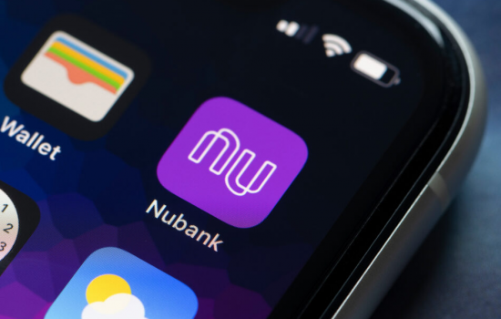 Nubank lança campanha para público de alta renda