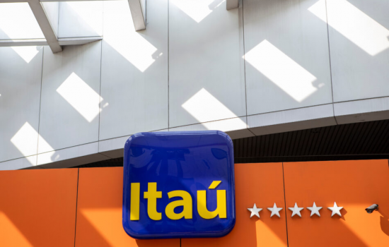 Itaú Unibanco projeta maior carteira de crédito em 2024