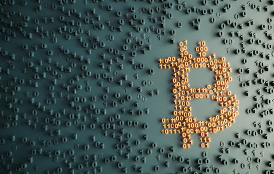 Bitcoin e ethereum caem, em quadro de incertezas globais