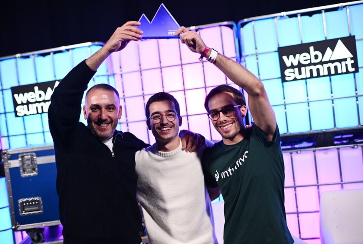 Web Summit reforça papel da IA e se reinventa para o futuro tecnológico